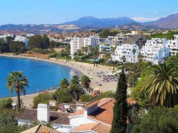 Sea Breeze Apartment Estepona Bagian luar foto